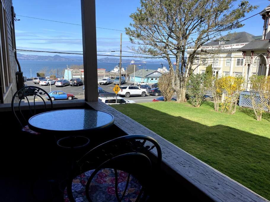 Historic Downtown Riverview Flat, No. 2 Astoria Kültér fotó